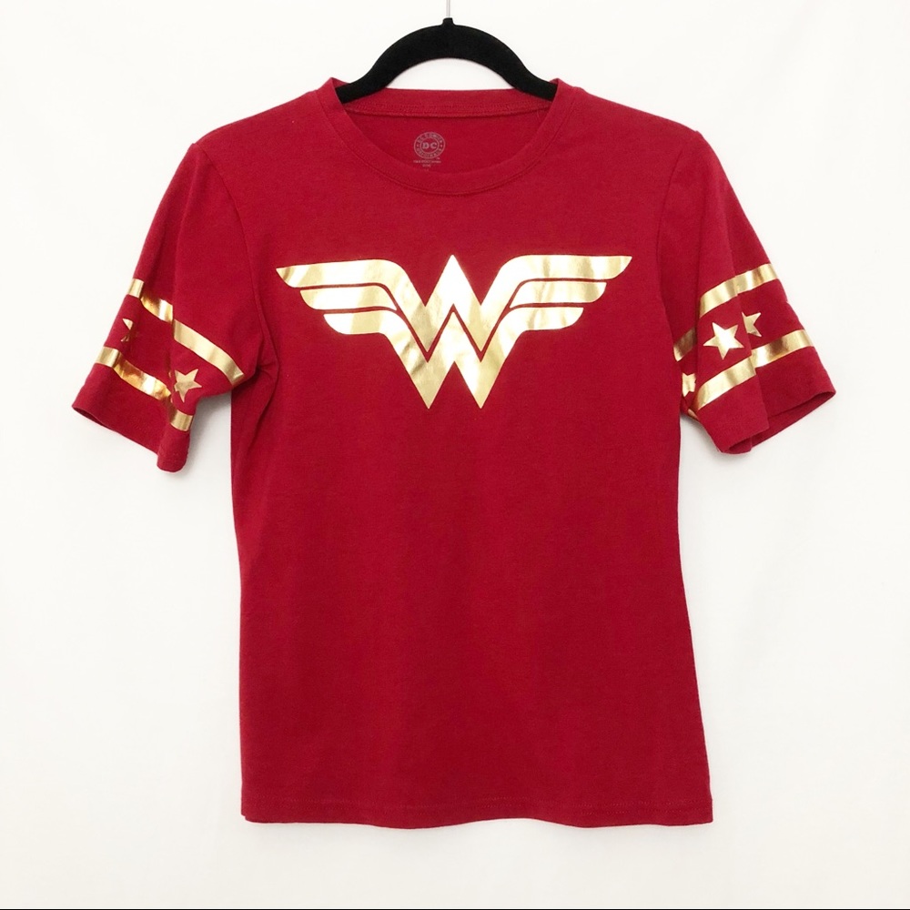DC comics wonder women tee shirt red and gold